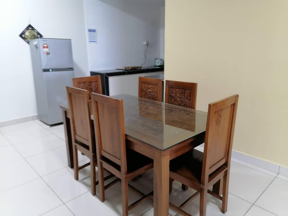 Landmark Residence 2 Service Apartment 5Min To Mrt 20Min To Kl Каджанг Номер фото